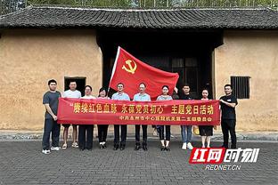 芬奇：爱德华兹需要成长和学习 加时赛里他必须要做出正确抉择